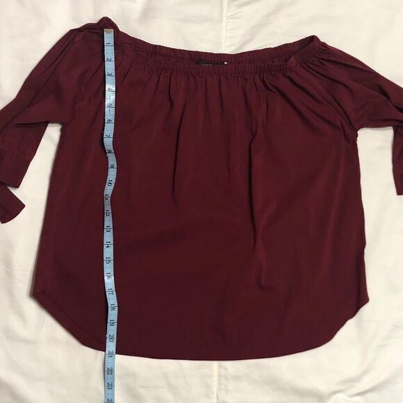 Hers & Mine Maroon Off the Shoulder Blouse Size Medium - Picture 8 of 8